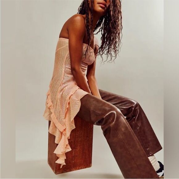 Free People NWT Taylor Sequin Tube Top in the color blush/peach size M - Picture 4 of 7